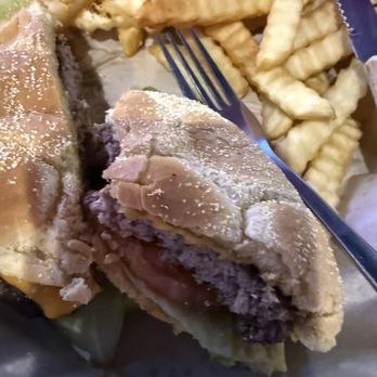 Doc's Backyard Grill - Cheeseburger - American Near Me - Sunset Valley, Texas