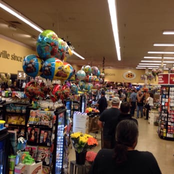Safeway - Get used to lines like this at night... Saturday night? Who would actually shop on Saturday? - Grocery Near Me - Vacaville, California