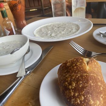 Scoma's Restaurant - Clam chowder and sourdough bread - Seafood Near Me - San Francisco, California Scoma's Restaurant - Clam chowder and sourdough bread - Seafood Near Me - San Francisco, California