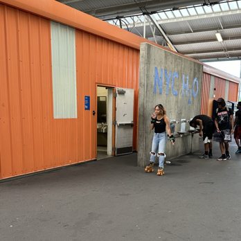 Pier 2 at Brooklyn Bridge Park - Skating Rinks Near Me - Brooklyn, New York