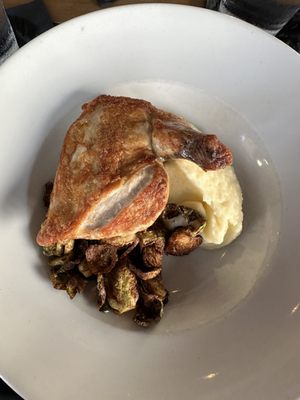 Stone's Cuisine and Cocktails by null