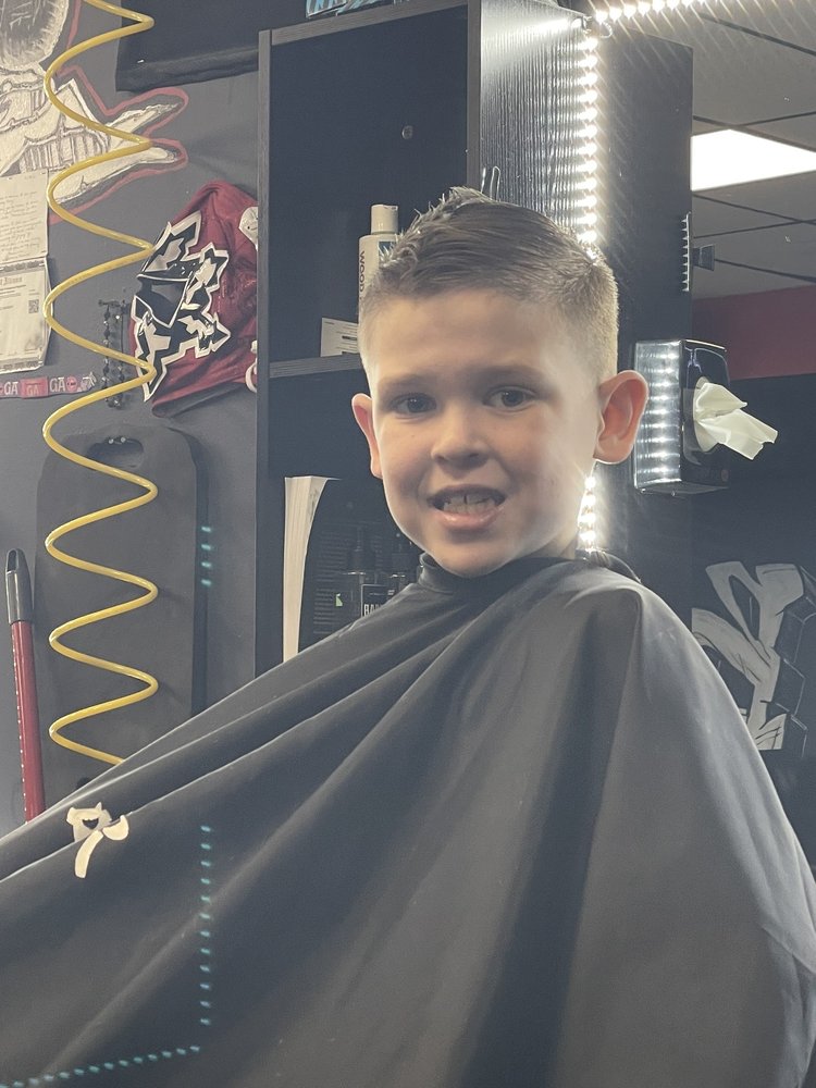 Barber Lounge Logo