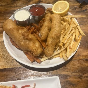CraftWay Kitchen Frisco - Beer battered fish - New American Near Me - Frisco, Texas
