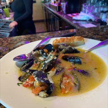 Sicilian Oven - Worst mussels came dry they hinted they could not remake them so they added more chicken stock. I eat here regularly how disgraceful. - Italian Near Me - Boca Raton, Florida Sicilian Oven - Worst mussels came dry they hinted they could not remake them so they added more chicken stock. I eat here regularly how disgraceful. - Italian Near Me - Boca Raton, Florida