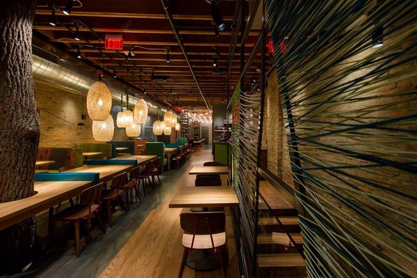 Nando's PERi-PERi by null