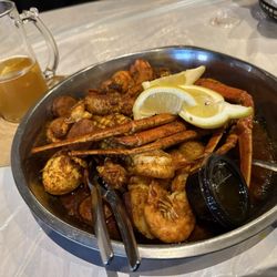 Seafood Party Lawton - Crab legs and shrimp boil