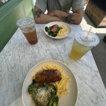 Flower Child - Blackened salmon with gluten free macaroni (very delicious) and broccoli! - Salad Near Me - Houston, Texas Flower Child - Blackened salmon with gluten free macaroni (very delicious) and broccoli! - Salad Near Me - Houston, Texas