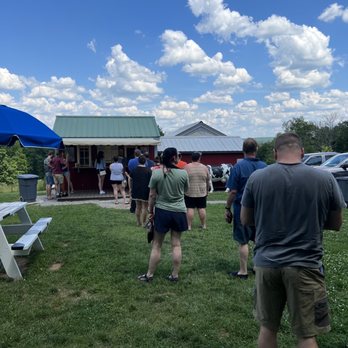 Ilsley's Ice Cream - The line already! - Ice Cream & Frozen Yogurt Near Me - Weare, New Hampshire