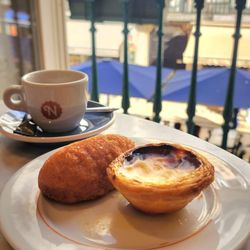 Fábrica da Nata - Pastel de nata and a cod fritter