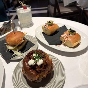 Black+Blue Toronto - Beef Yorkshire, beef slider and Lobster rolls - Steakhouses Near Me - Toronto, Ontario
