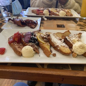 Batter & Berries - Super French Toast Flight - Breakfast & Brunch Near Me - Chicago, Illinois