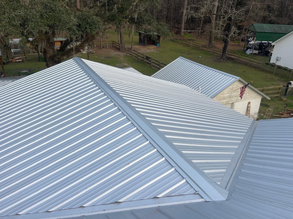 Slide of H&R Roofing and Construction