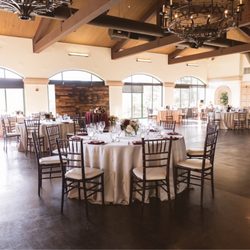 Nicole Taylor Events - Photo by Hazy Lane Studios.  Flowers from the Flower House.  Linens by Napa Valley Linens.