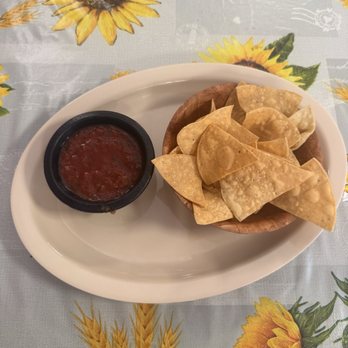 B&C Taco Bar & Burger - Complementary chips & salsa - Mexican Near Me - Yucaipa, California
