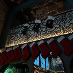 Kin Cocktail Bar - Holiday Decor