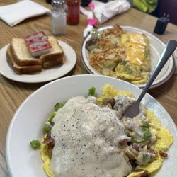 Charlie's Family Dining - Breakfast skillet