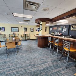Middle Georgia Regional Airport - Lounge