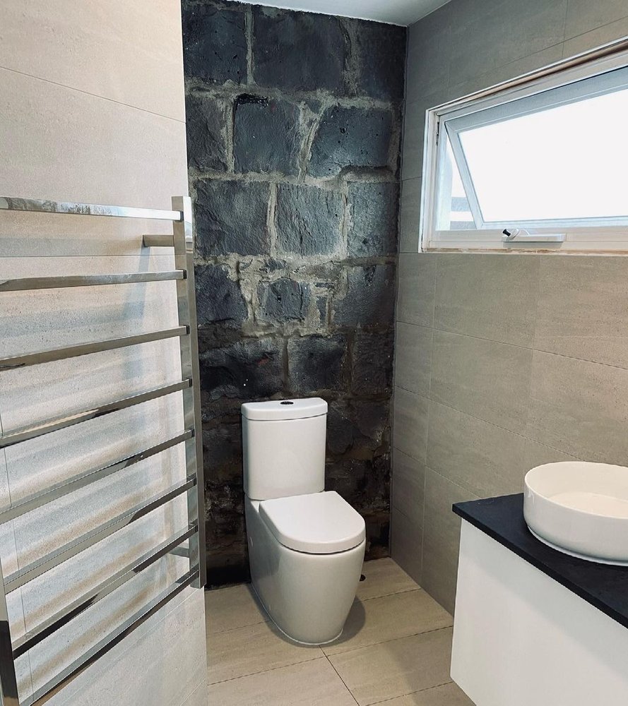 Slide of Top-Shelf Plumbing and Heating