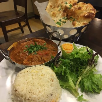 IndAroma - Chicken tikka masala with butter naan - Indian Near Me - Alexandria, Virginia IndAroma - Chicken tikka masala with butter naan - Indian Near Me - Alexandria, Virginia