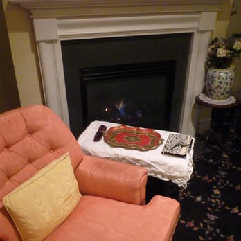 Carriage House Bed & Breakfast - cozy working fireplace ( we needed it it was bitter cold out ) - Hotels Near Me - Ocean Grove, New Jersey