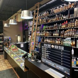 Booze Barn Lansing - Liquor.