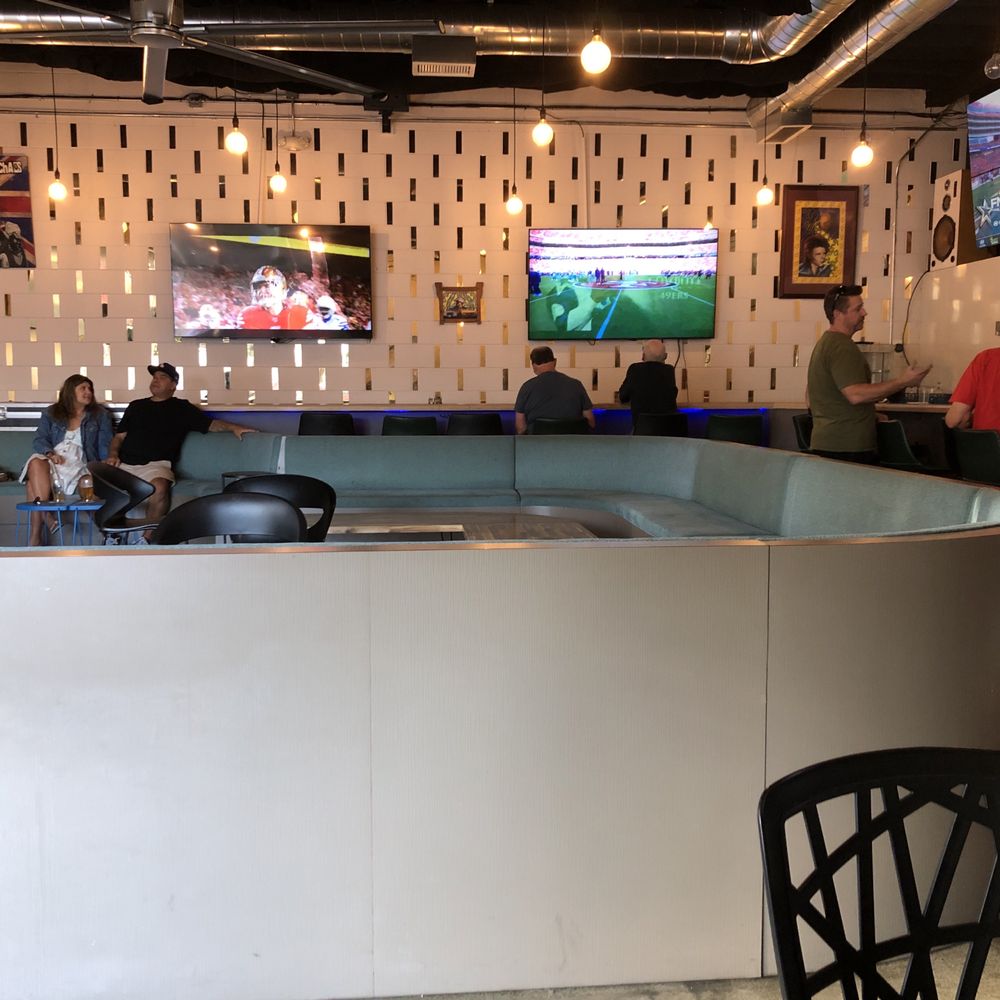 Steady Brewing - Breweries Near Me - Long Beach, California