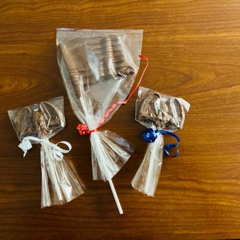 Sherwood Motel - Chocolates left by the staff for us - Hotels Near Me - Wellsboro, Pennsylvania
