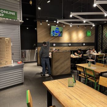 Shake Shack Garden State Plaza - Burgers Near Me - Paramus, New Jersey