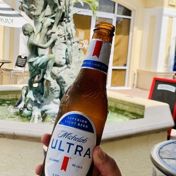 Old Florida Bar & Grill - Very cold beer - Seafood Near Me - Jupiter, Florida