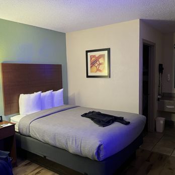 Quality Inn & Suites Morrow Atlanta South - Hotels Near Me - Morrow, Georgia Quality Inn & Suites Morrow Atlanta South - Hotels Near Me - Morrow, Georgia