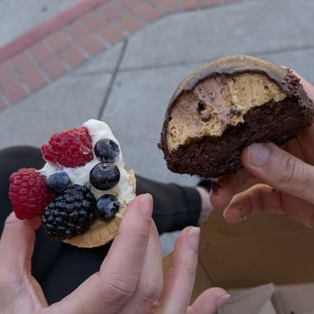 Noe Valley Bakery - Bakeries Near Me - San Francisco, California