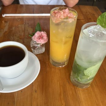 Cream Pot - Kona coffee (weak), Citrus Spritzer and Mint Lemonade were refreshing - Breakfast & Brunch Near Me - Honolulu, Hawaii