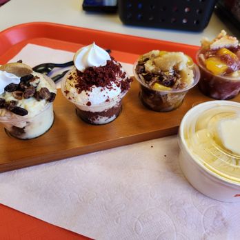 Peach Cobbler Factory - Dessert flight - Desserts Near Me - Tampa, Florida Peach Cobbler Factory - Dessert flight - Desserts Near Me - Tampa, Florida