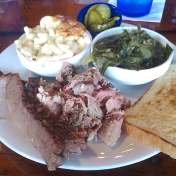 Cue Barbecue - Combo plate: sliced brisket & chopped pork - Barbeque Near Me - Milton, Georgia Cue Barbecue - Combo plate: sliced brisket & chopped pork - Barbeque Near Me - Milton, Georgia