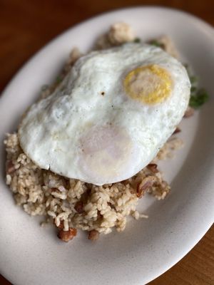 Highway Inn Kaka'ako by null