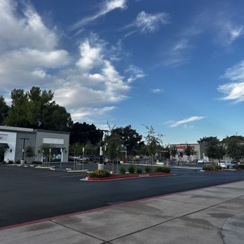The Davis Collection - Shopping Centers Near Me - Davis, California The Davis Collection - Shopping Centers Near Me - Davis, California
