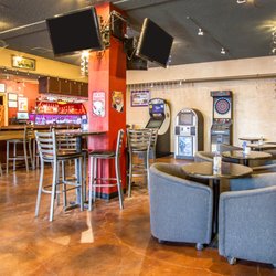 Crossroads Sports Lounge