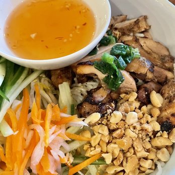 Koy Restaurant - Vermicelli bowl with BBQ chicken - Japanese Near Me - Glen Mills, Pennsylvania Koy Restaurant - Vermicelli bowl with BBQ chicken - Japanese Near Me - Glen Mills, Pennsylvania