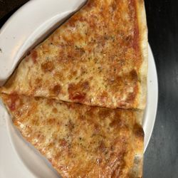 Scotto & Crimani Restaurant & Pizzeria - Plain cheese slices