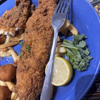 Cajun Cowbeauxs - Seafood plate - Cajun/Creole Near Me - Port Arthur, Texas