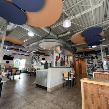 White Castle - the interior of a restaurant - Burgers Near Me - Indianapolis, Indiana