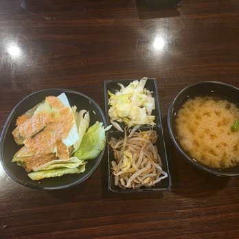 Kuni Restaurant - Side dish salad,  cabbage n bean sprouts n miso soup - Japanese Near Me - Waipahu, Hawaii