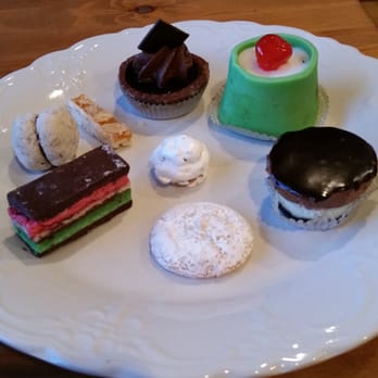 Pasticceria - Assortment of goodies - Pizza Near Me - Saint Paul, Minnesota Pasticceria - Assortment of goodies - Pizza Near Me - Saint Paul, Minnesota