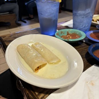 El Jalisco - Chicken and cheese enchiladas - Mexican Near Me - McAlester, Oklahoma El Jalisco - Chicken and cheese enchiladas - Mexican Near Me - McAlester, Oklahoma