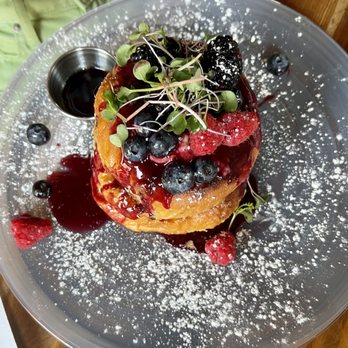 Waterdog Kitchen + Bar - French toast with a raspberry wine oculus and Portuguese custard - American Near Me - Warren, Rhode Island Waterdog Kitchen + Bar - French toast with a raspberry wine oculus and Portuguese custard - American Near Me - Warren, Rhode Island