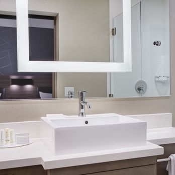 SpringHill Suites by Marriott Milwaukee Downtown - Suite Bathroom - Hotels Near Me - Milwaukee, Wisconsin
