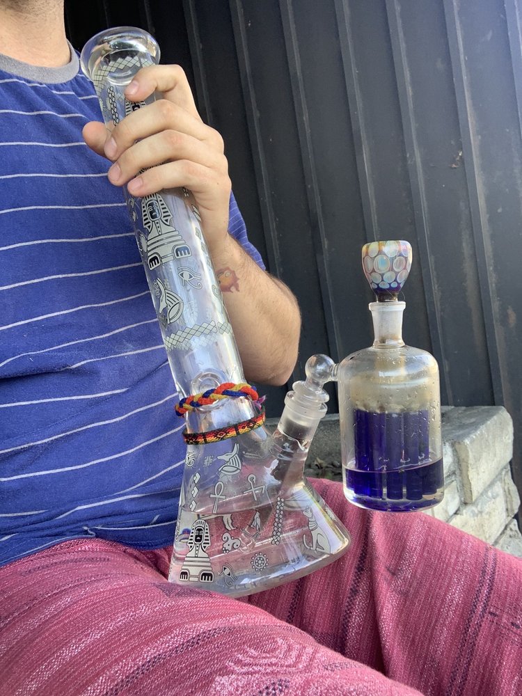 SMOKERS ZONE WEST LOS ANGELES 17 Photos & 12 Reviews 2402 S