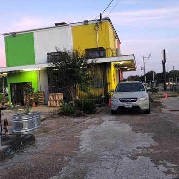 Daiquiri Island - Backside - Drive-Thru Bars Near Me - Houston, Texas