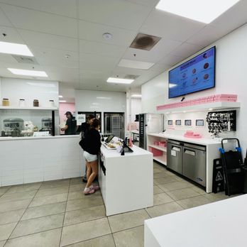 Crumbl - Brea - Bakeries Near Me - Brea, California