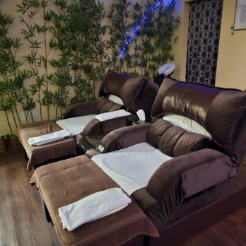 Massage Palace Keeaumoku II - For shoulder/back/foot massage - Massage Therapy Near Me - Honolulu, Hawaii Massage Palace Keeaumoku II - For shoulder/back/foot massage - Massage Therapy Near Me - Honolulu, Hawaii
